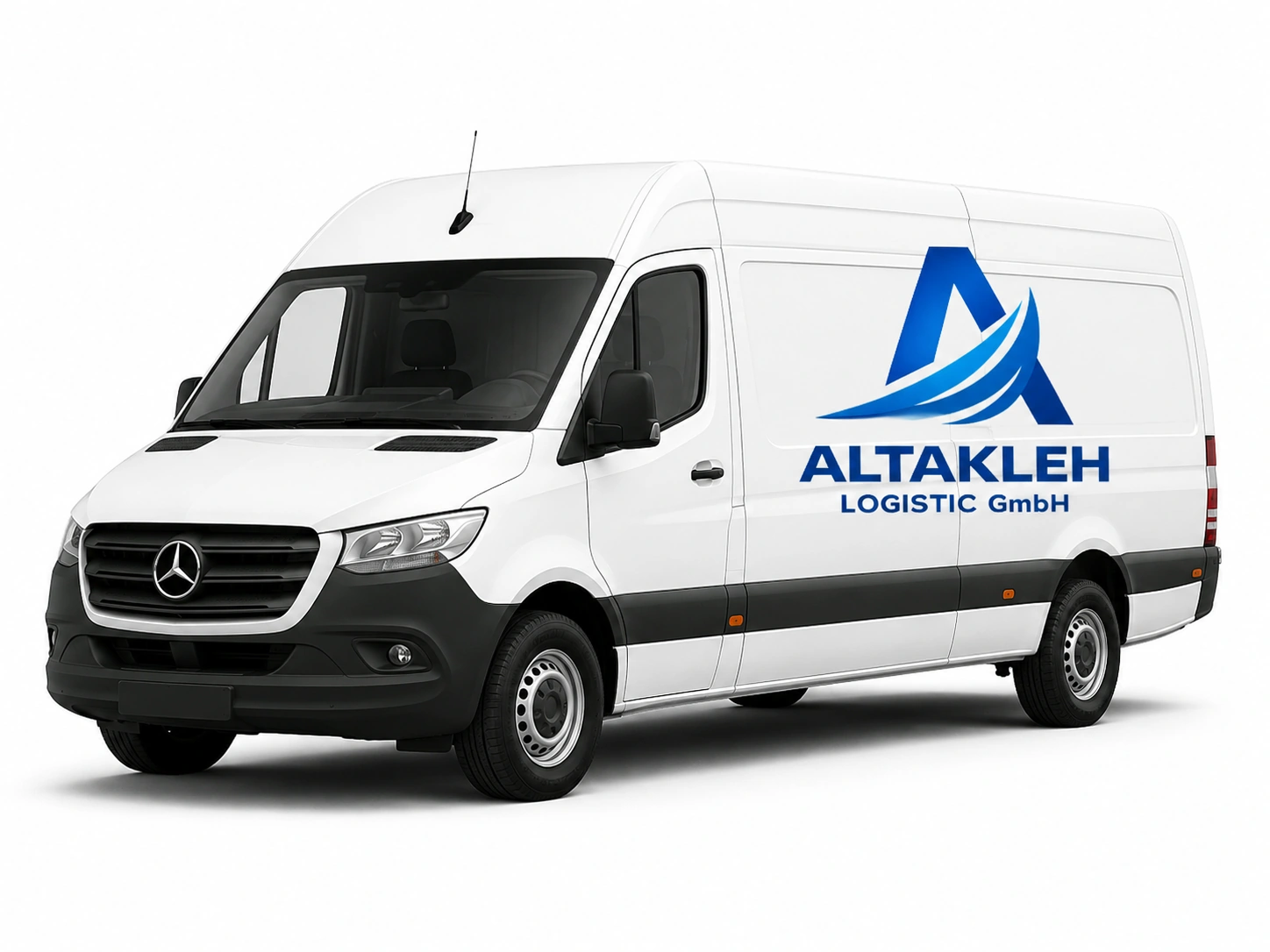 Weißer Kastenwagen mit Altakleh-Logo